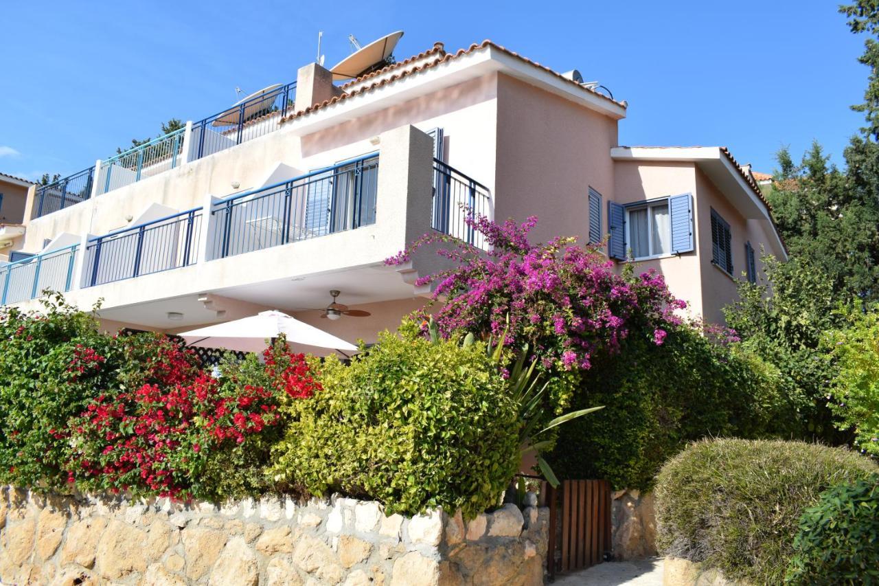 Townhouse In Paradise Gardens Paphos ภายนอก รูปภาพ