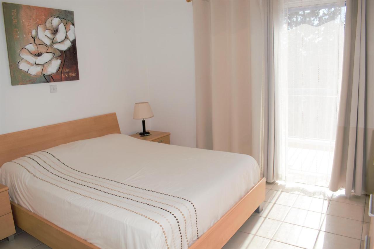 Townhouse In Paradise Gardens Paphos ภายนอก รูปภาพ