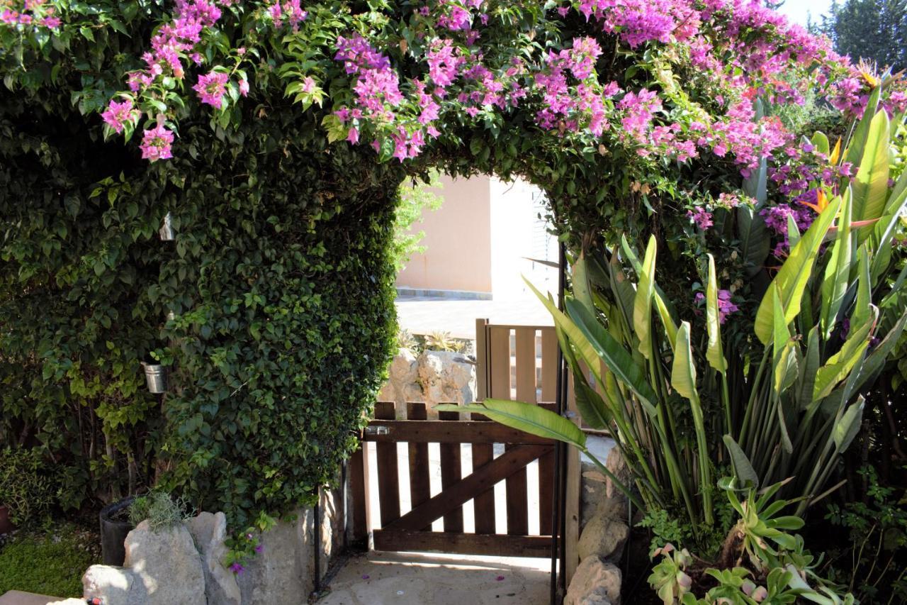 Townhouse In Paradise Gardens Paphos ภายนอก รูปภาพ