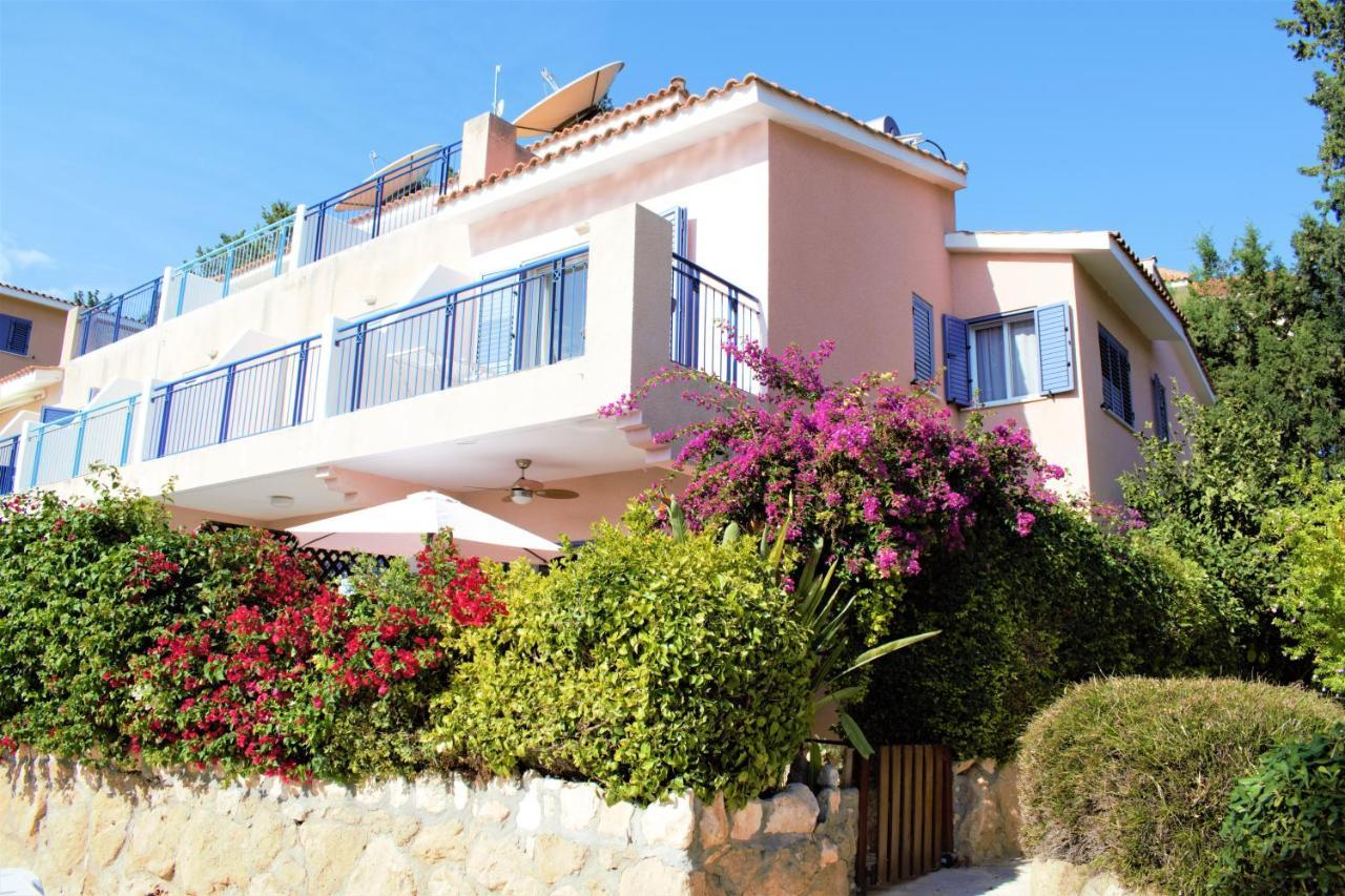 Townhouse In Paradise Gardens Paphos ภายนอก รูปภาพ