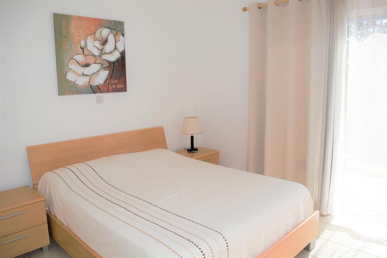 Townhouse In Paradise Gardens Paphos ภายนอก รูปภาพ
