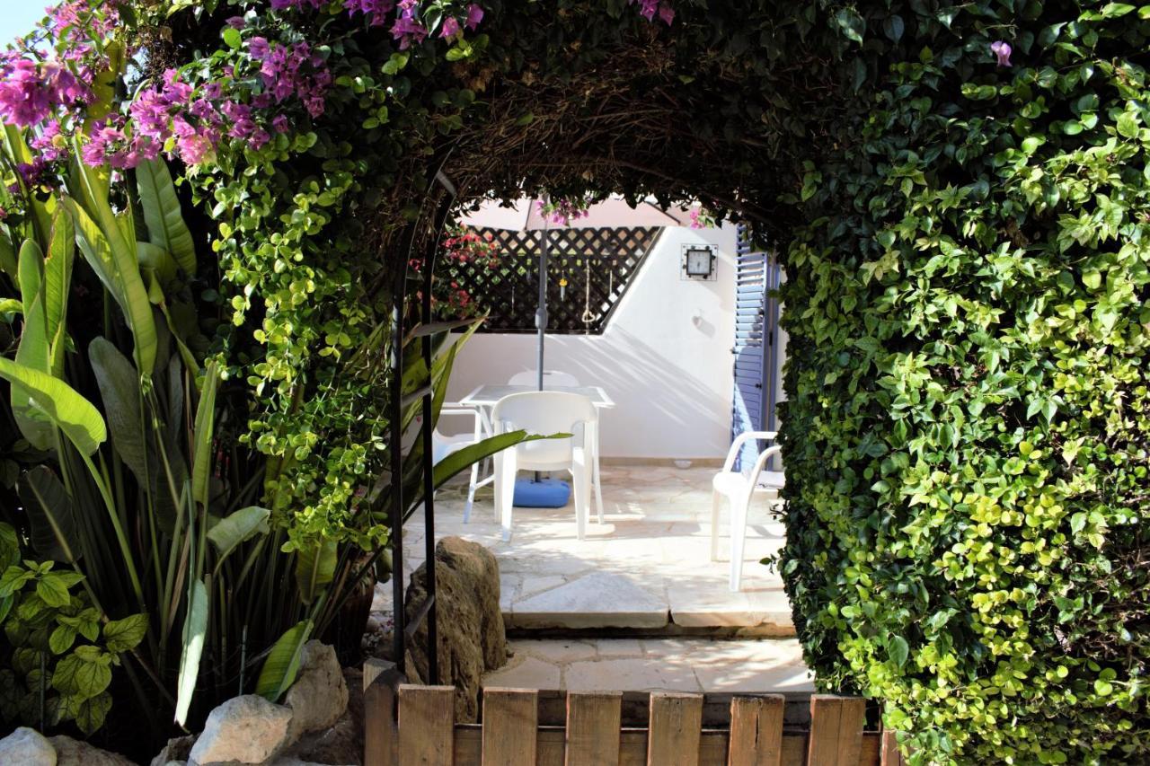 Townhouse In Paradise Gardens Paphos ภายนอก รูปภาพ